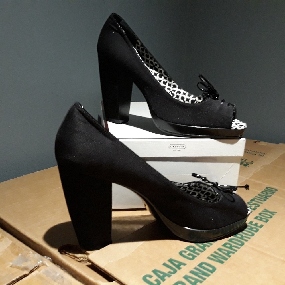 Black Open Toe Pump